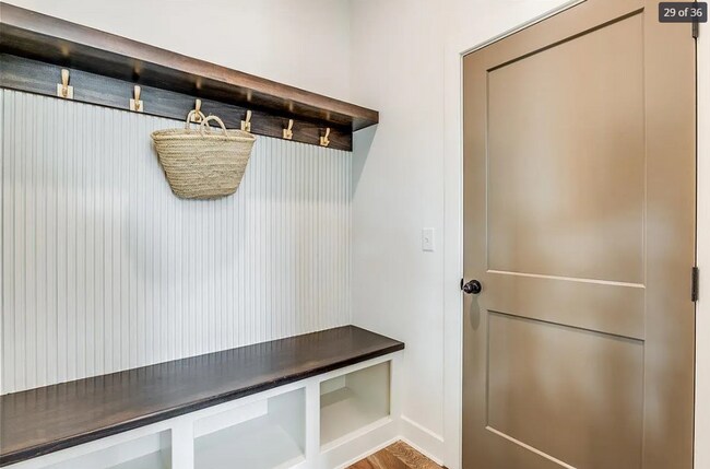 Building Photo - 113 Ciderbluff St