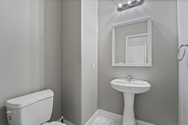 Building Photo - Single Story with a  Covered Spa, Cover Pa...