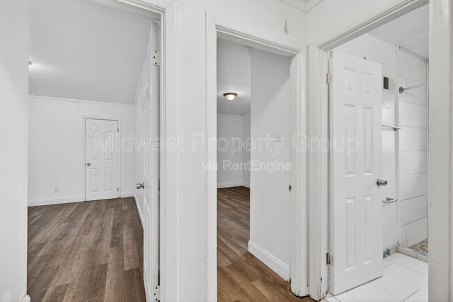 Building Photo - 2352 Rockdale Ave