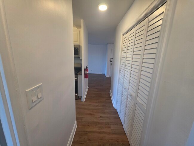 Building Photo - 7100 JFK Blvd E