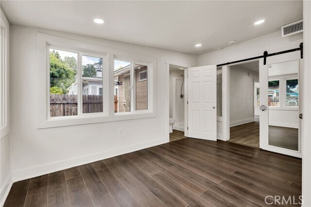 Building Photo - 809 E Colton Ave