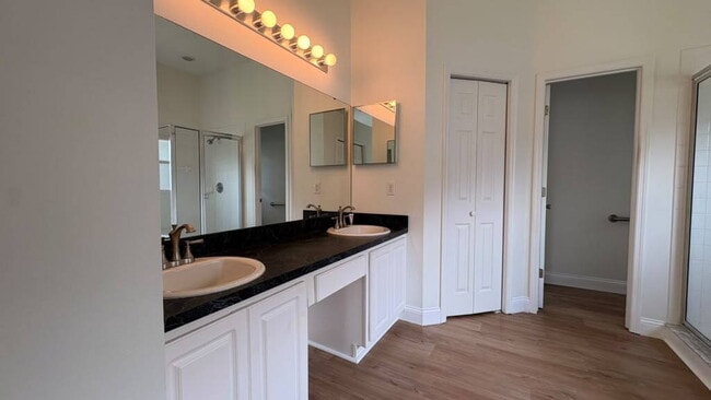 Building Photo - "Stunning 4-Bedroom Lake View Home in Oviedo – Spacious 2,132 Sq Ft Retreat!"