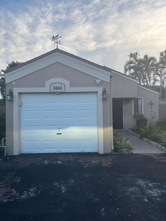 Building Photo - 8880 SW 23rd St