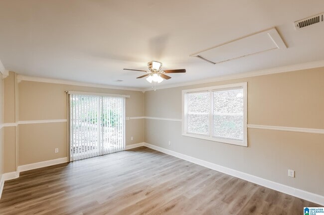 Building Photo - 438 Westchester Dr