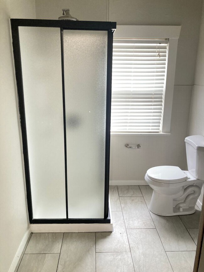 Building Photo - 1123 Liberty St