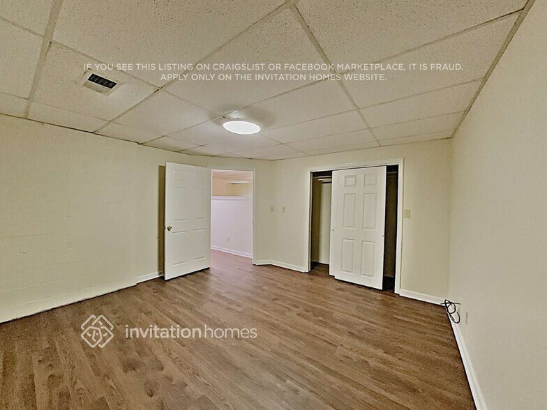 Building Photo - 4042 Maxanne Dr NW