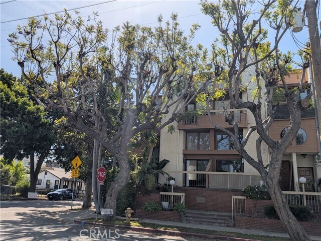 Building Photo - 1705 S Westgate Ave