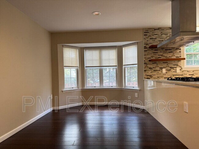 Building Photo - 9203 Sandy Creek Rd