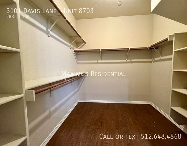 Building Photo - 3101 Davis Ln