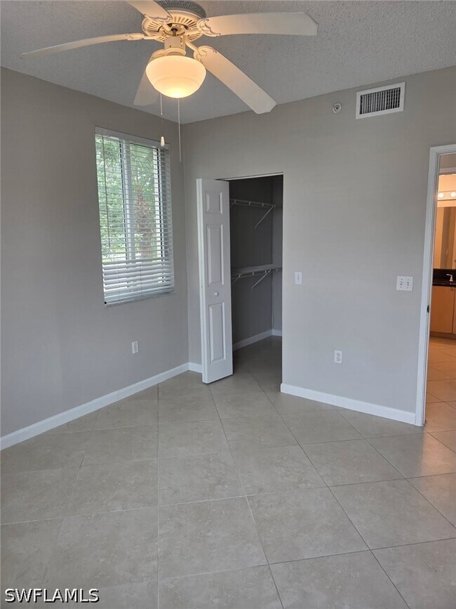 Building Photo - 1105 Reserve Ct