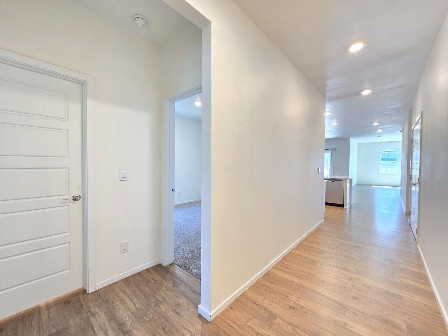 Building Photo - 5711 W Georgetown Ln