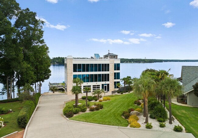 Building Photo - 8776 Harbor Cir