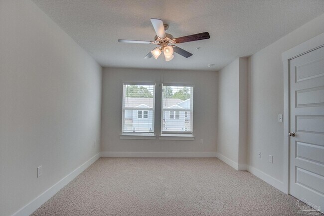 Building Photo - 1538 Iroquois Ct