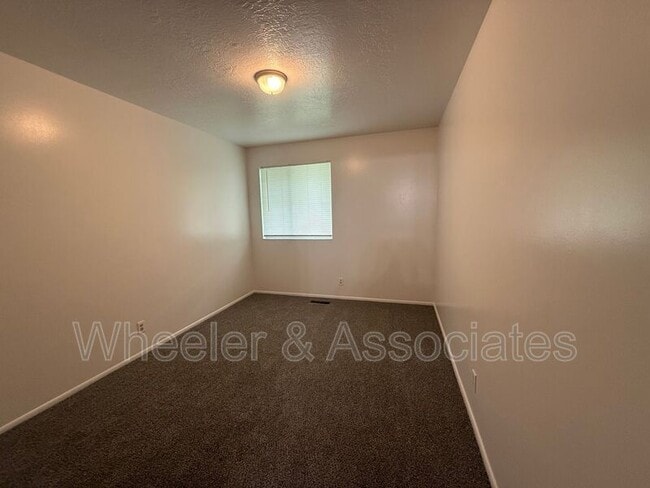 Building Photo - 2650 Jefferson Ave