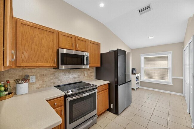 Building Photo - 12414 Cedarfield Dr