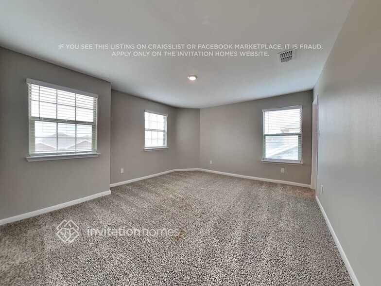 Building Photo - 3127 Angus Dr