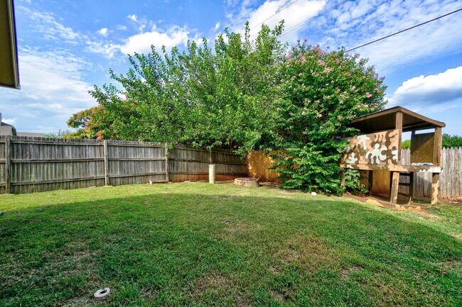 Building Photo - Comfortable Living in Edmond – 3BR with Prime Convenience