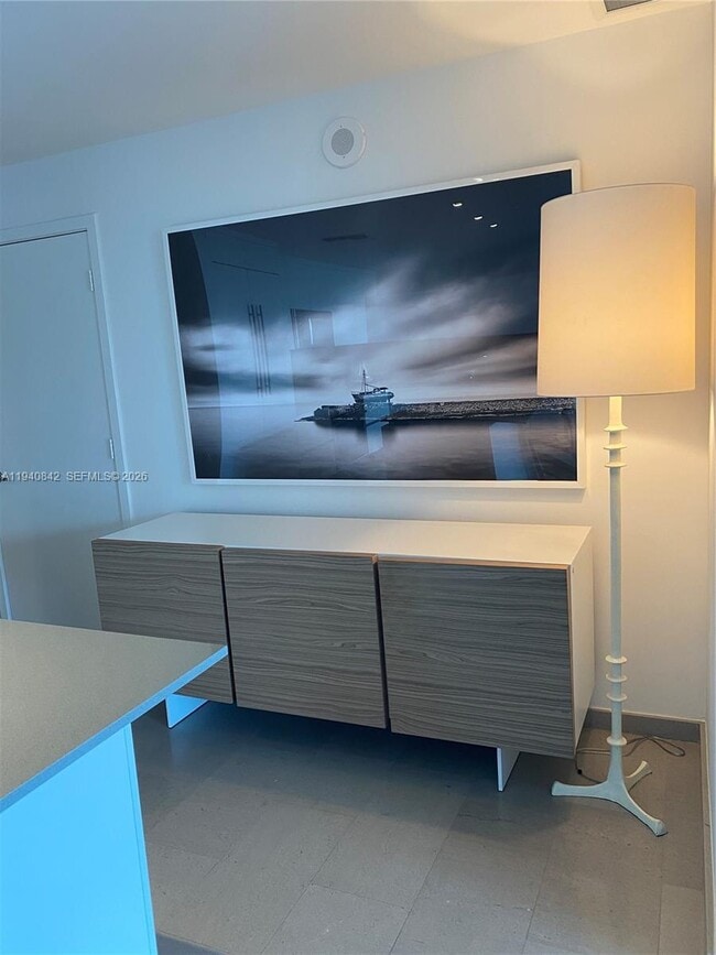 Building Photo - 88 SW 7th St