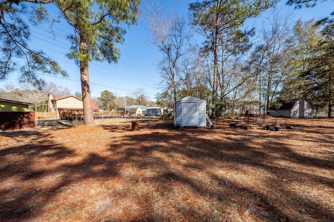 Building Photo - 444 Academy Rd