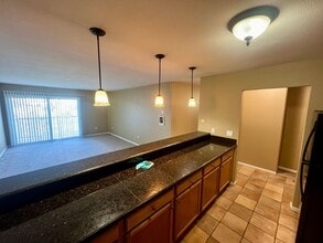 Building Photo - Spacious 1BR Condo in the Heart of Normal Heights – Prime Location + Parking! (Pre-leasing! Move ...