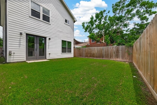 Building Photo - 5206 Firnat St