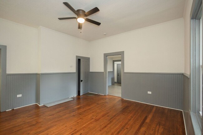 Building Photo - 515 Wheeler St