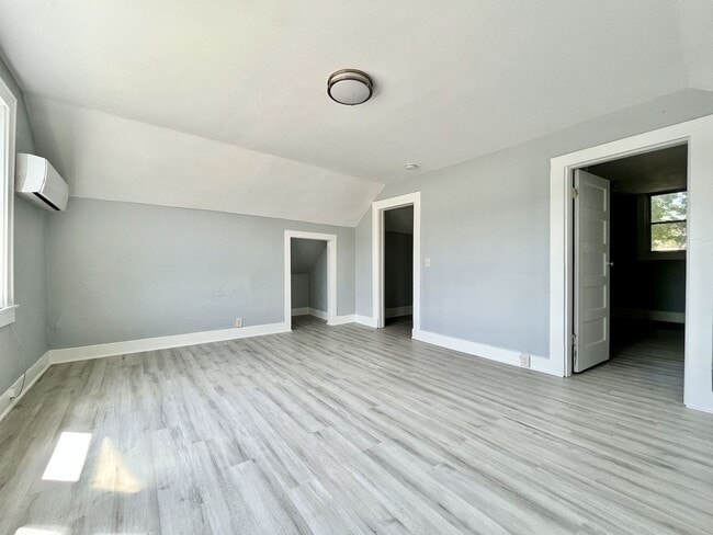 Building Photo - 2921 Peck St