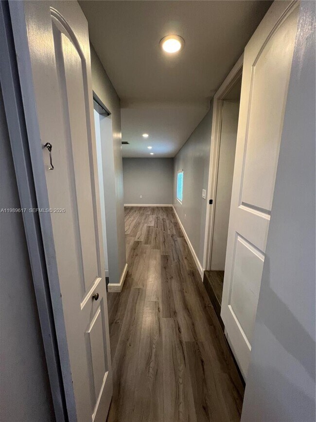 Building Photo - 432 Palmetto Dr