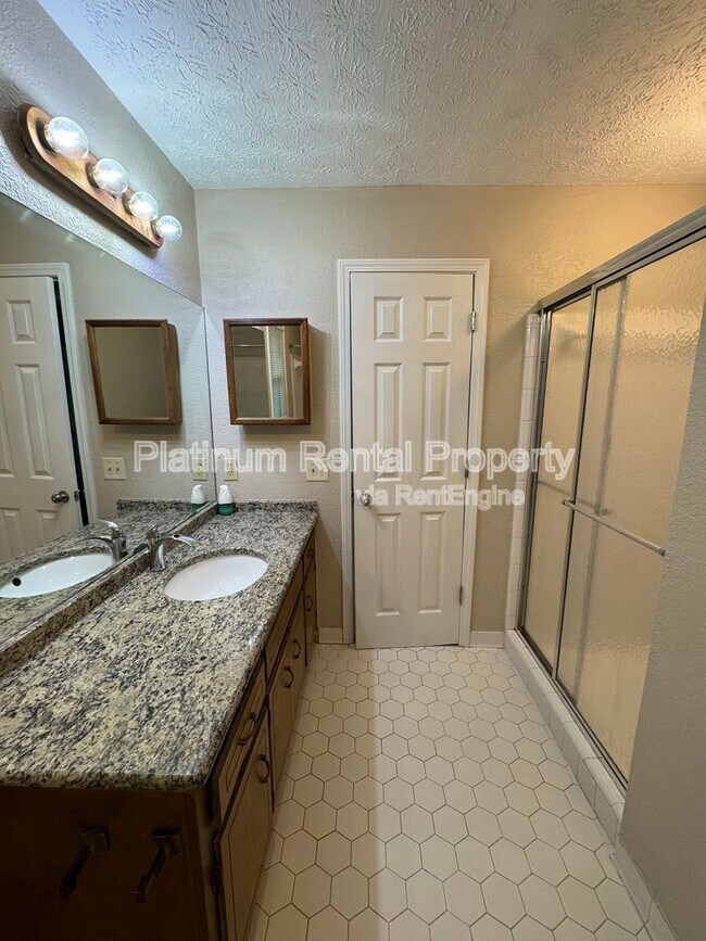 Building Photo - 3165 Arden Way SW
