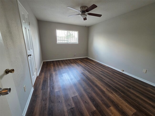 Building Photo - 12724 Shannon Hills Dr