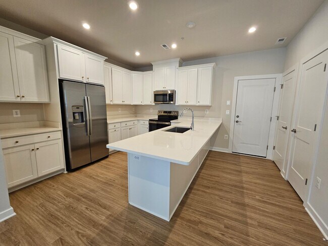 Building Photo - 13715 COBBLE Loop