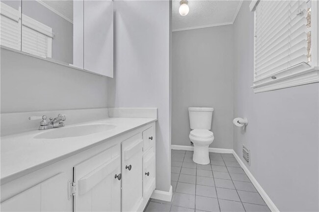 Building Photo - 4899 Raven Way NE