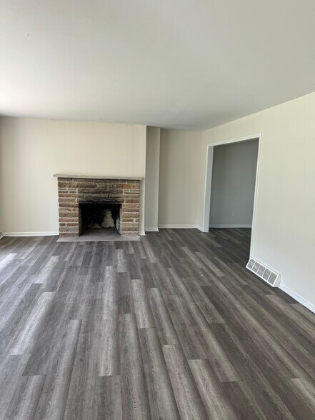 Building Photo - 2644 20th Place Ensley