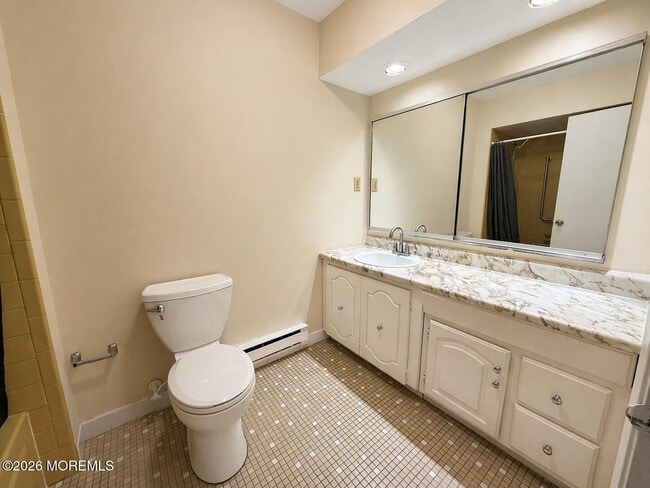 Building Photo - 174 Amberly Dr