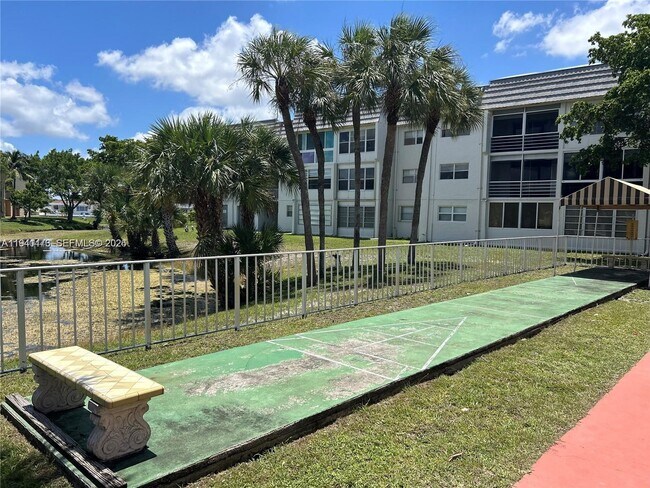 Building Photo - 8300 Sunrise Lakes Blvd