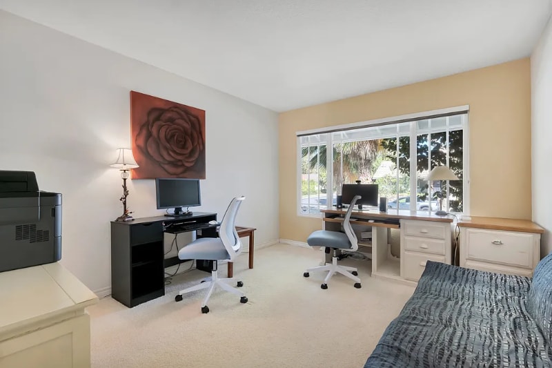 Building Photo - 2802 E Sierra Dr