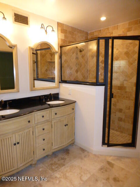 Building Photo - 1922 Holly Oaks Ravine Dr