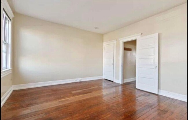 Building Photo - 2916 Guilford Ave