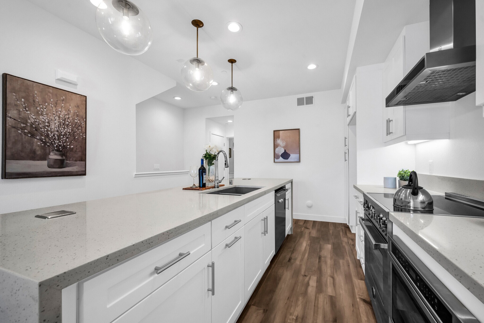 Building Photo - 107 Silang St