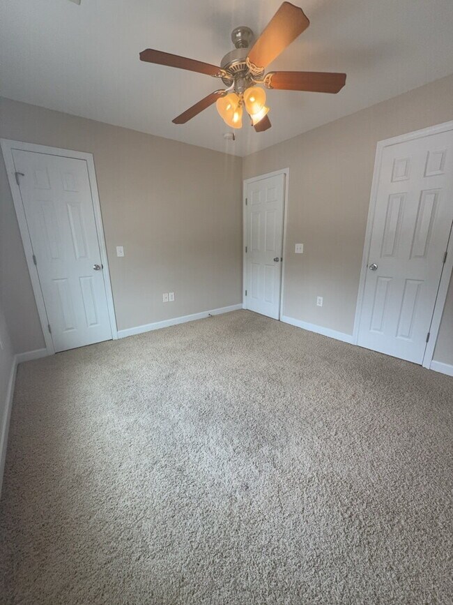 Building Photo - Charming 2 Bedroom Townhouse-643 Fowler Manning Rd. #19