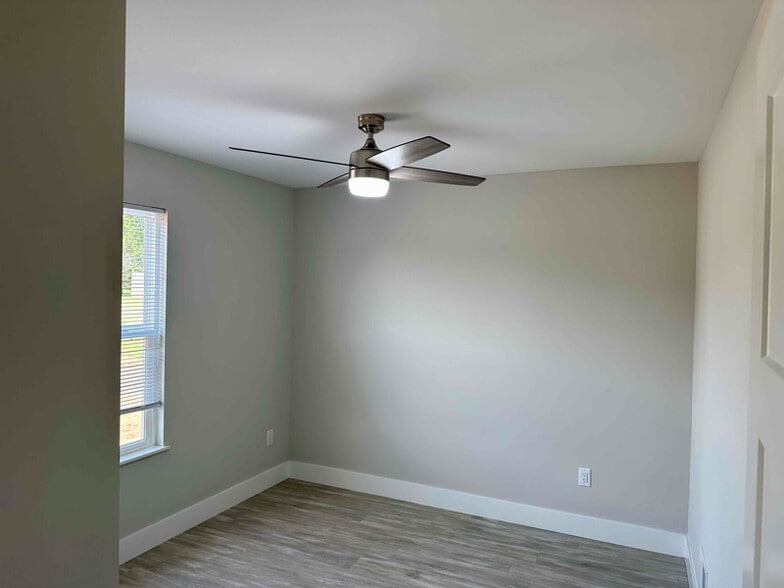 Building Photo - 6844 Rogers Hwy