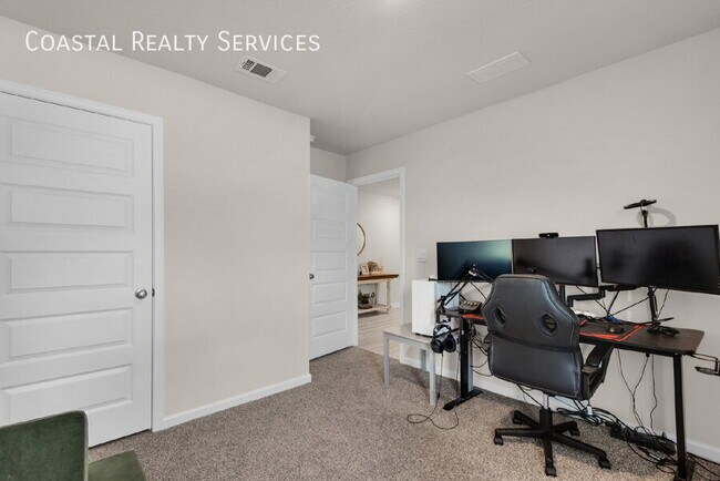 Building Photo - 924 Sandbar Loop