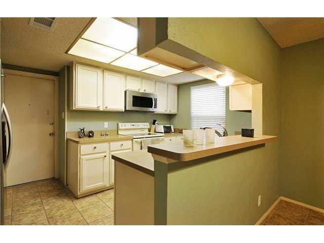 Building Photo - 11421 Pyreneese Dr