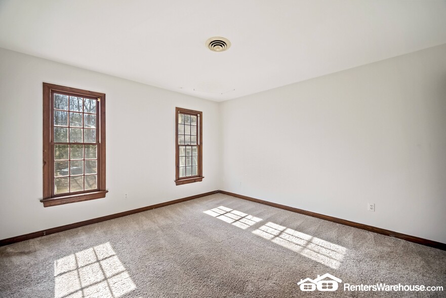 Building Photo - 4401 E Heritage Woods Ct