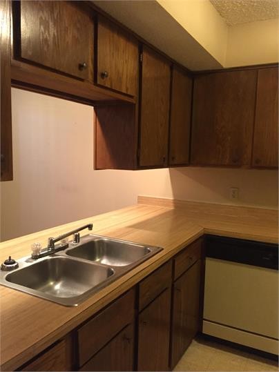 Building Photo - 3500 S 74th St