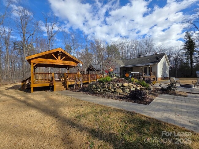 Building Photo - 256 Georgewoods Dr