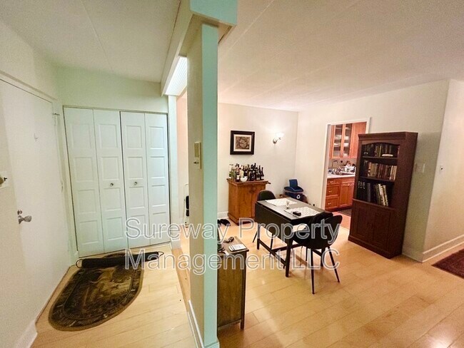 Primary Photo - 520 N Lemon St