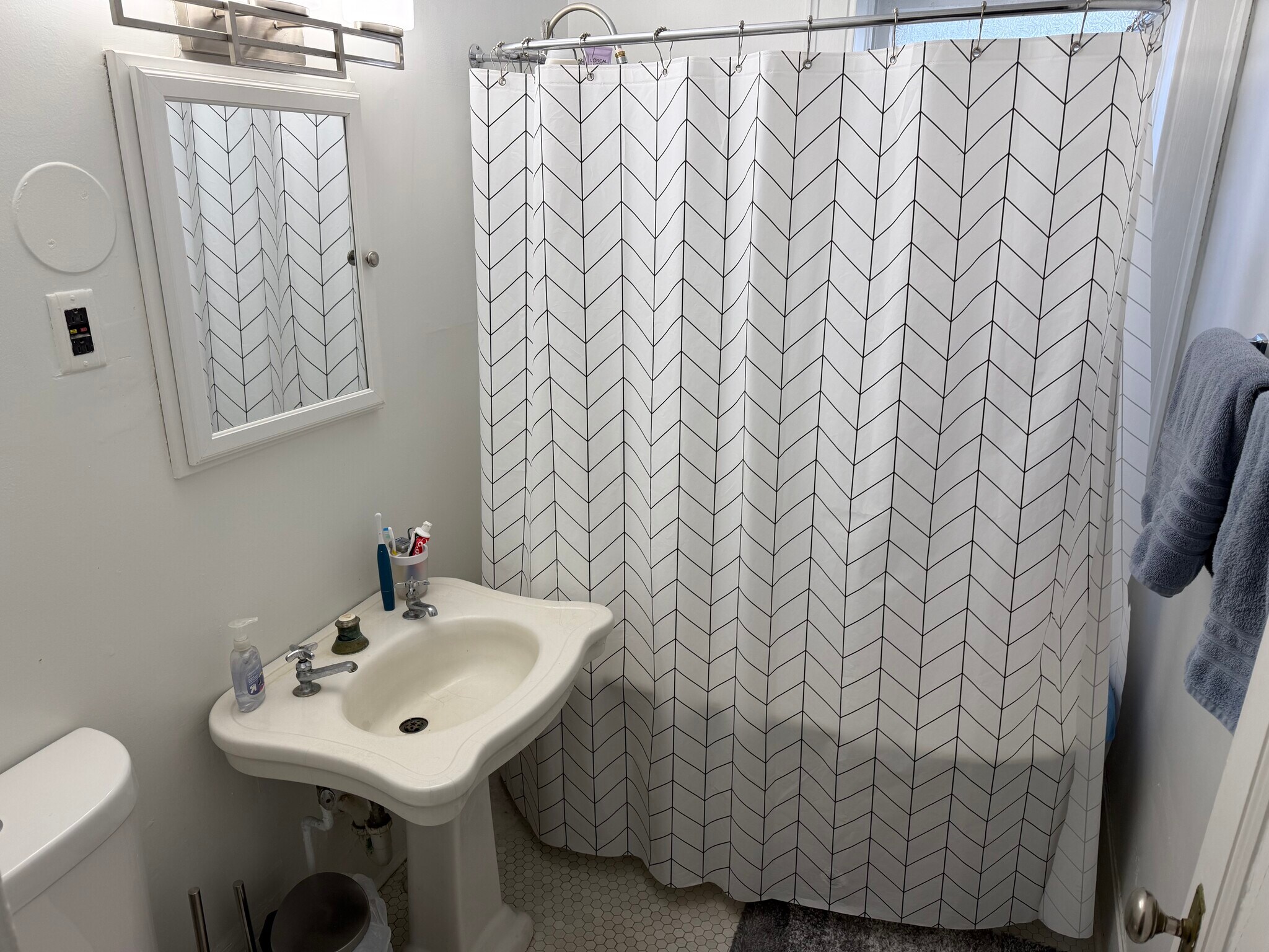 Building Photo - 315 Meigs St