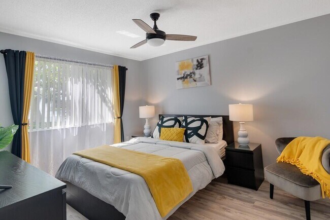 Building Photo - 1670 N 42ND Cir