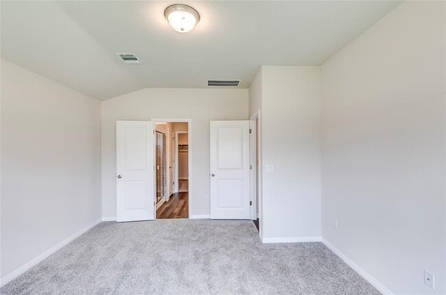 Building Photo - 4905 Hazelnut Ln